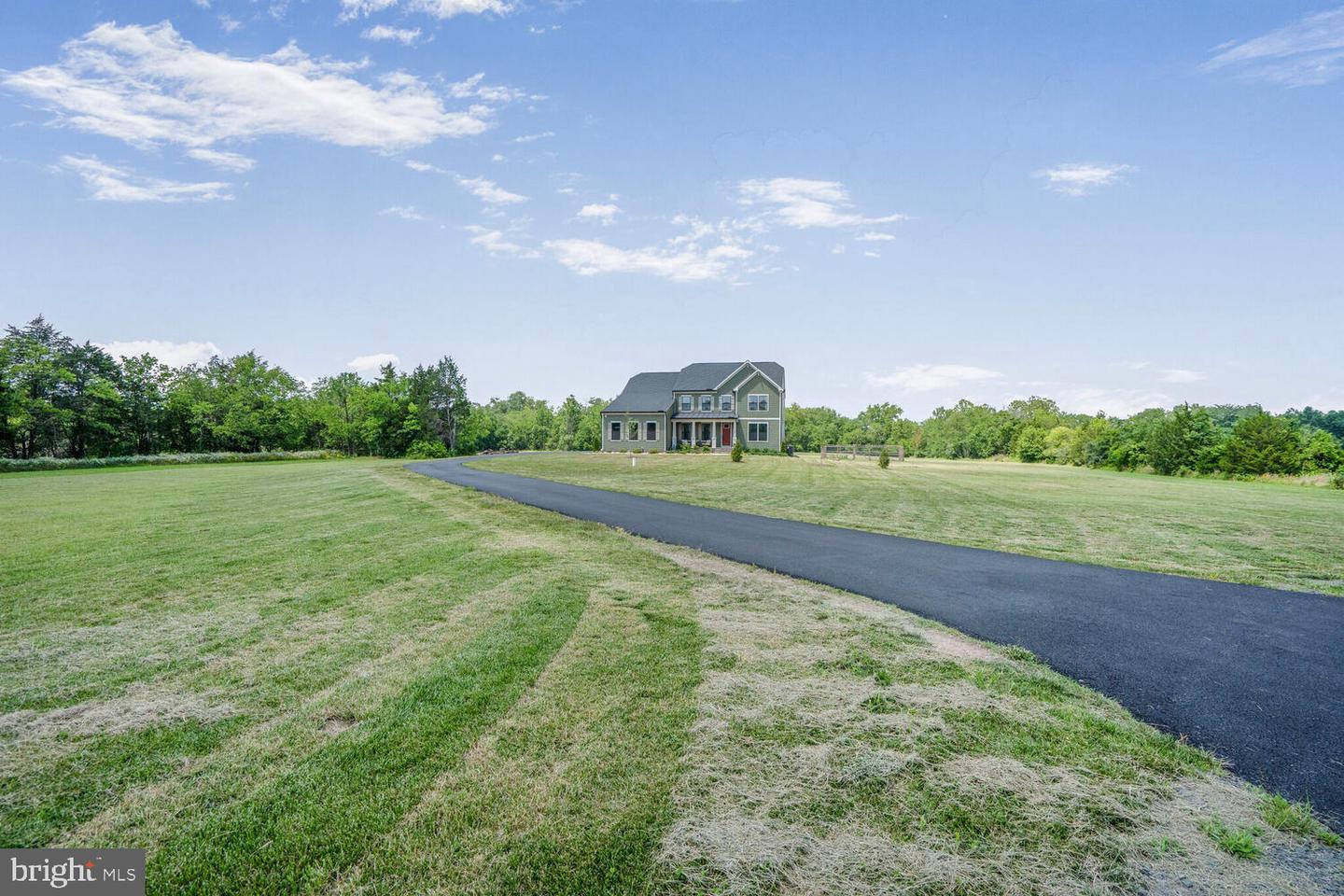11100 SLATE LANDING LN, NOKESVILLE, Virginia 20181, 5 Bedrooms Bedrooms, ,4 BathroomsBathrooms,Residential,For sale,11100 SLATE LANDING LN,VAPW2098200 MLS # VAPW2098200