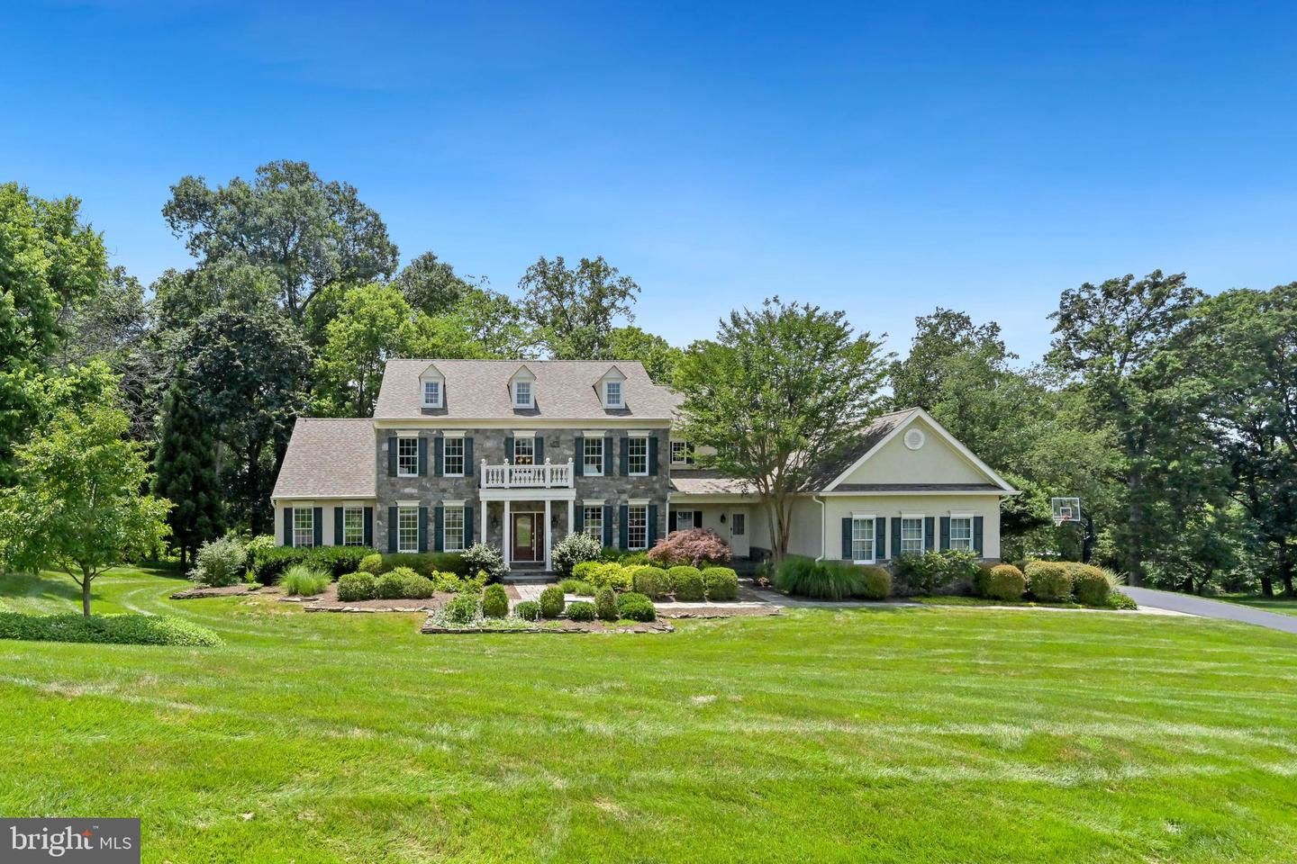 40623 CANONGATE DR, LEESBURG, Virginia 20175, 4 Bedrooms Bedrooms, ,5 BathroomsBathrooms,Residential,For sale,40623 CANONGATE DR,VALO2100772 MLS # VALO2100772