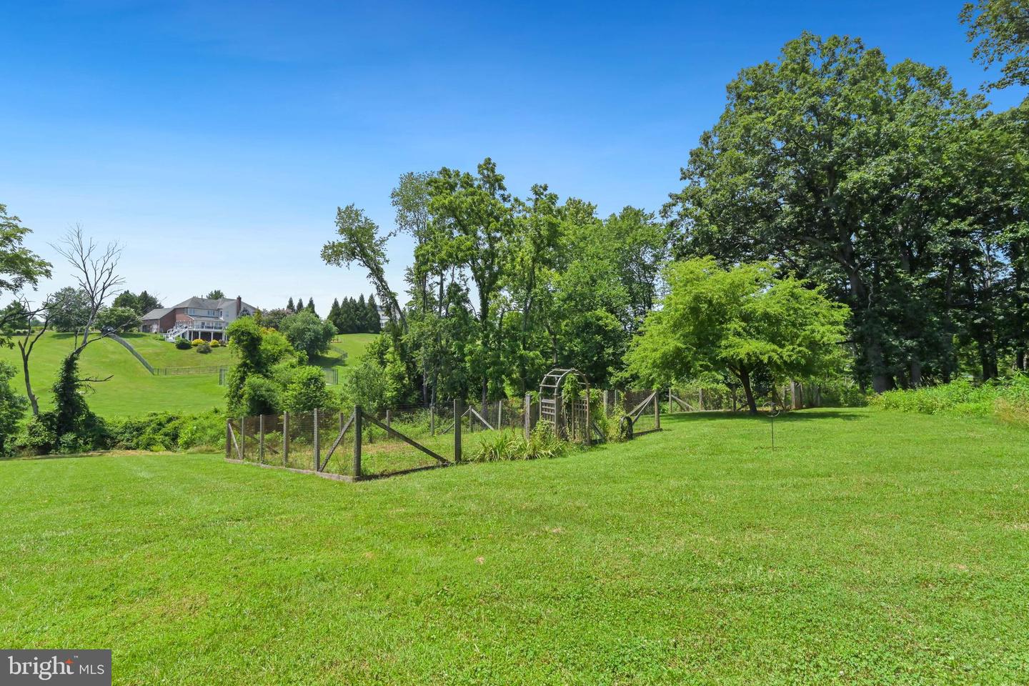 40623 CANONGATE DR, LEESBURG, Virginia 20175, 4 Bedrooms Bedrooms, ,5 BathroomsBathrooms,Residential,For sale,40623 CANONGATE DR,VALO2100772 MLS # VALO2100772