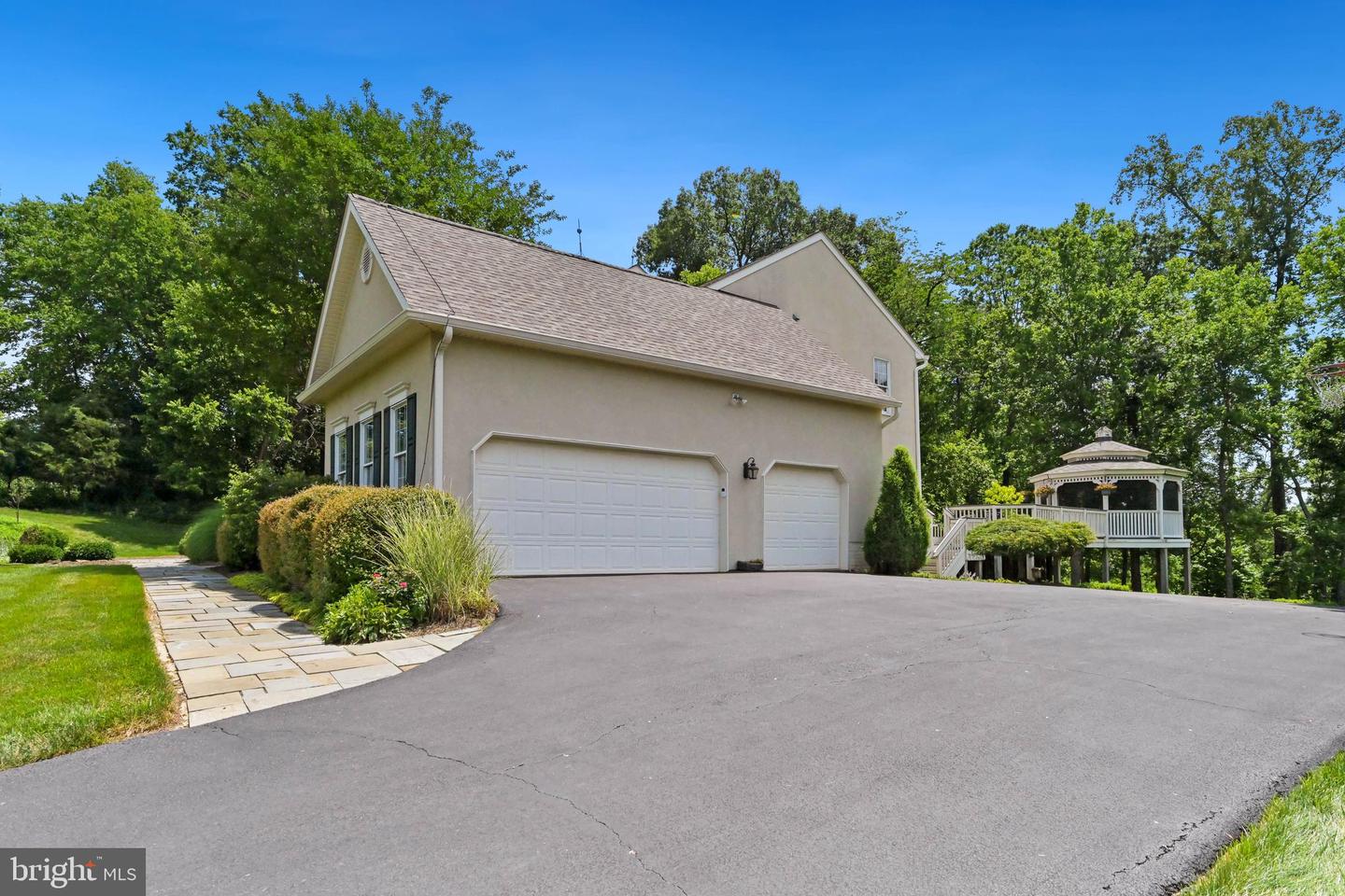 40623 CANONGATE DR, LEESBURG, Virginia 20175, 4 Bedrooms Bedrooms, ,5 BathroomsBathrooms,Residential,For sale,40623 CANONGATE DR,VALO2100772 MLS # VALO2100772