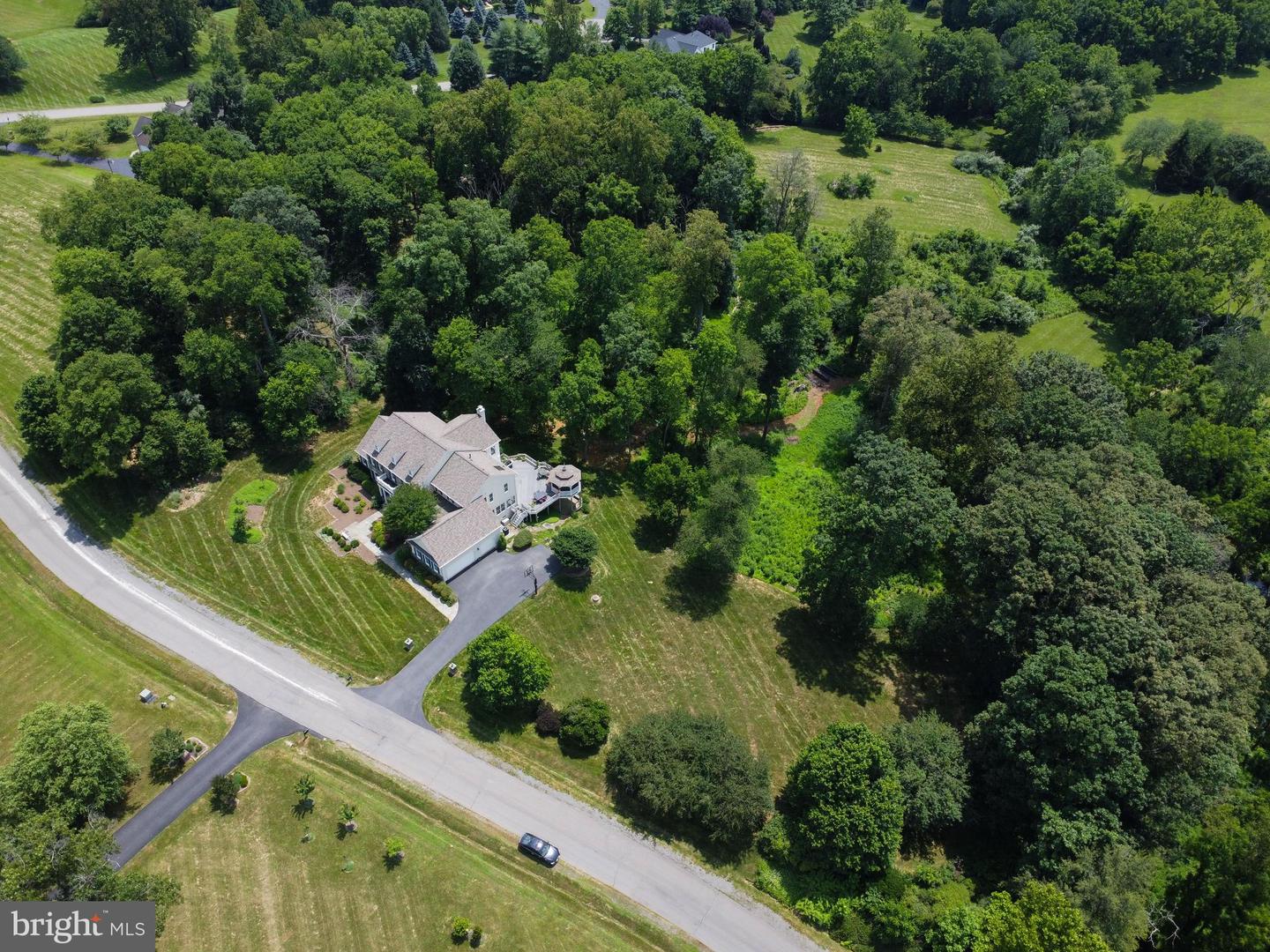 40623 CANONGATE DR, LEESBURG, Virginia 20175, 4 Bedrooms Bedrooms, ,5 BathroomsBathrooms,Residential,For sale,40623 CANONGATE DR,VALO2100772 MLS # VALO2100772