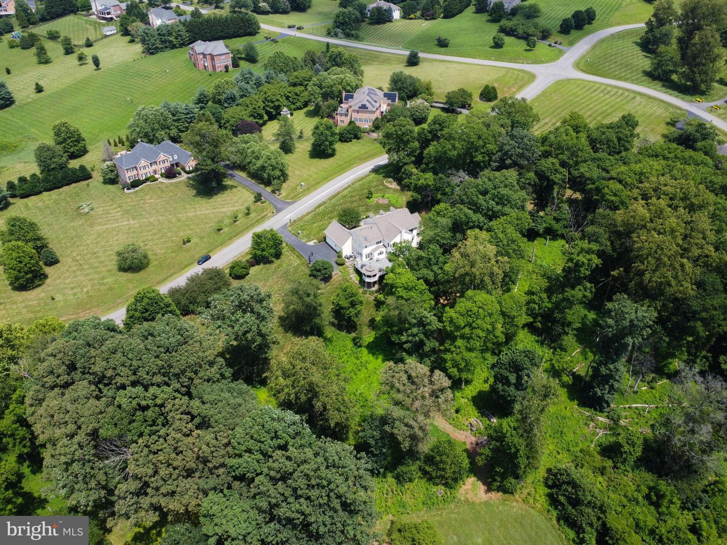 40623 CANONGATE DR, LEESBURG, Virginia 20175, 4 Bedrooms Bedrooms, ,5 BathroomsBathrooms,Residential,For sale,40623 CANONGATE DR,VALO2100772 MLS # VALO2100772