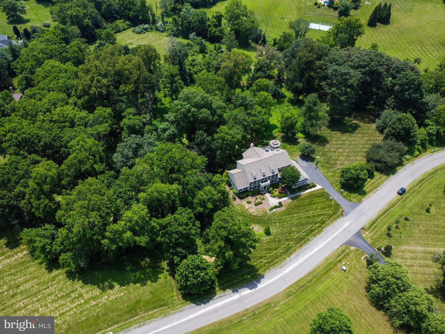 40623 CANONGATE DR, LEESBURG, Virginia 20175, 4 Bedrooms Bedrooms, ,5 BathroomsBathrooms,Residential,For sale,40623 CANONGATE DR,VALO2100772 MLS # VALO2100772