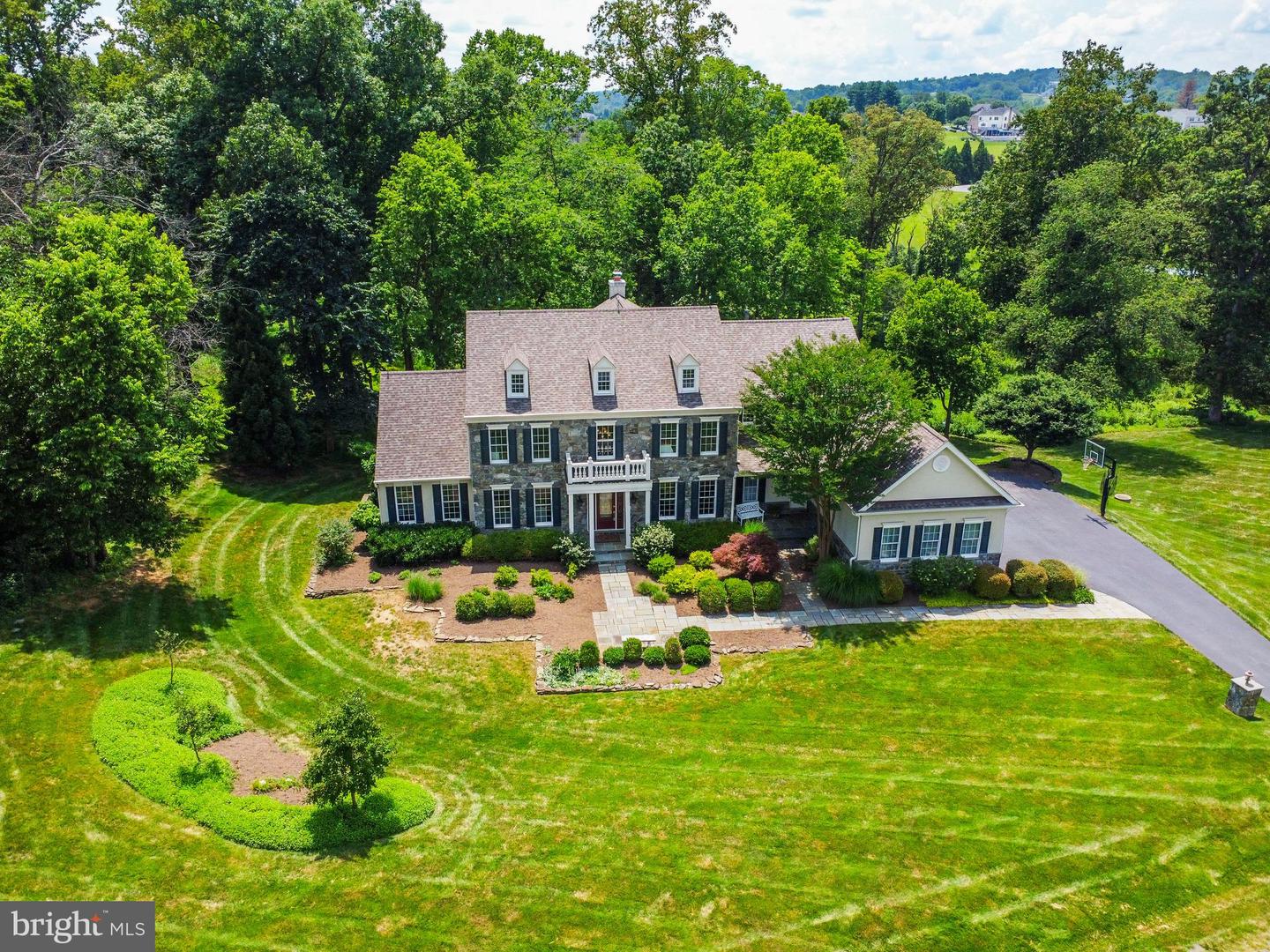 40623 CANONGATE DR, LEESBURG, Virginia 20175, 4 Bedrooms Bedrooms, ,5 BathroomsBathrooms,Residential,For sale,40623 CANONGATE DR,VALO2100772 MLS # VALO2100772