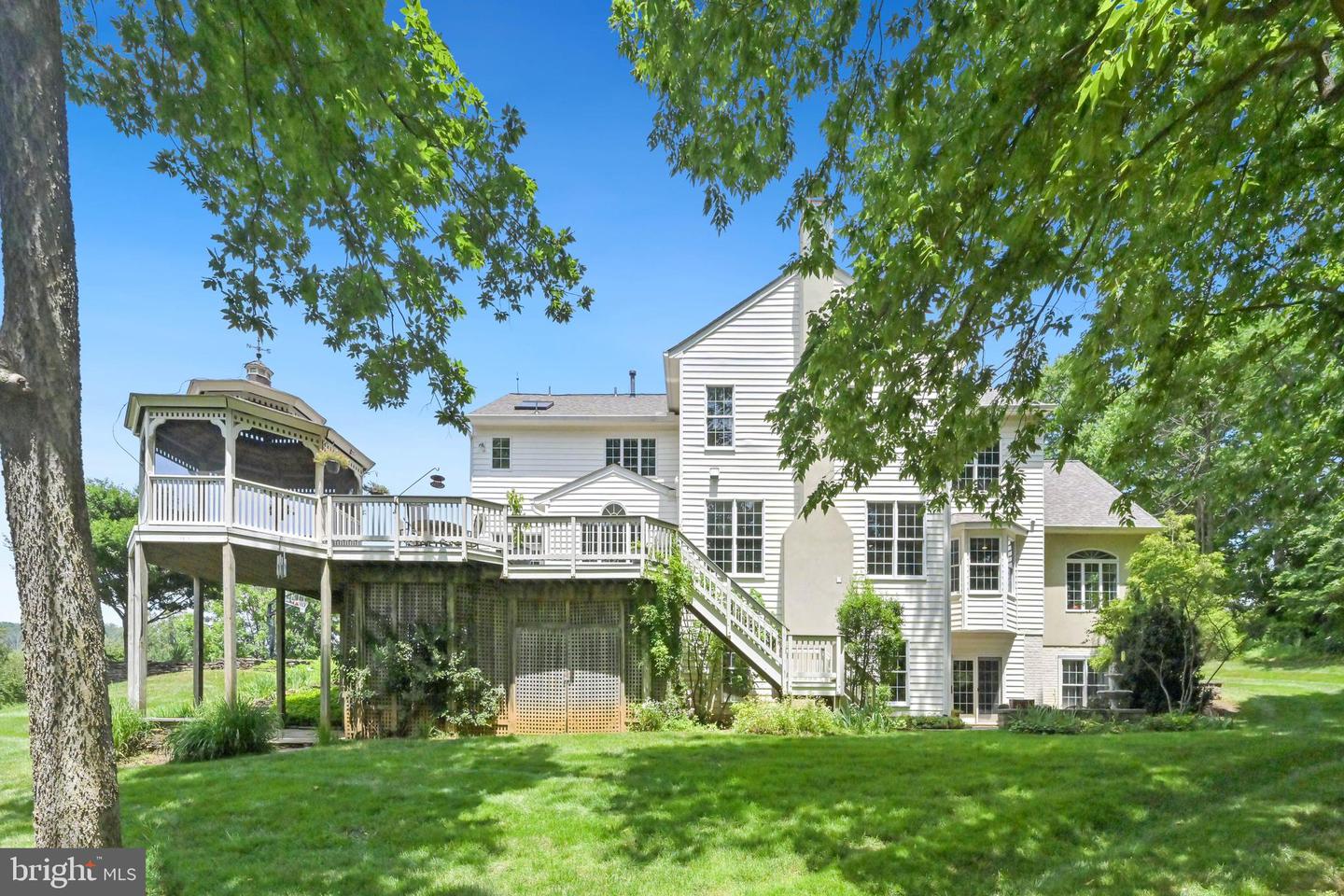40623 CANONGATE DR, LEESBURG, Virginia 20175, 4 Bedrooms Bedrooms, ,5 BathroomsBathrooms,Residential,For sale,40623 CANONGATE DR,VALO2100772 MLS # VALO2100772