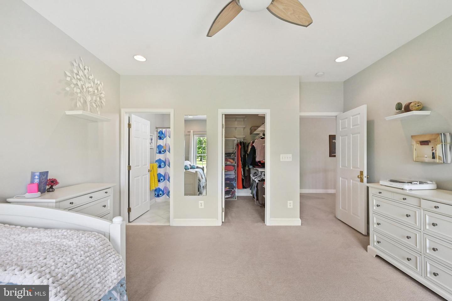 40623 CANONGATE DR, LEESBURG, Virginia 20175, 4 Bedrooms Bedrooms, ,5 BathroomsBathrooms,Residential,For sale,40623 CANONGATE DR,VALO2100772 MLS # VALO2100772