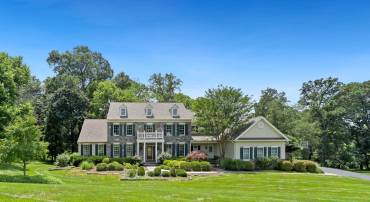 40623 CANONGATE DR, LEESBURG, Virginia 20175, 4 Bedrooms Bedrooms, ,5 BathroomsBathrooms,Residential,For sale,40623 CANONGATE DR,VALO2100772 MLS # VALO2100772