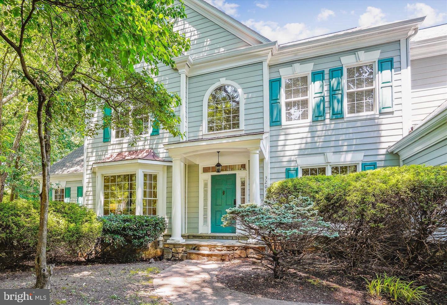 3206 WHEATLAND FARMS DR, OAKTON, Virginia 22124, 5 Bedrooms Bedrooms, ,4 BathroomsBathrooms,Residential,For sale,3206 WHEATLAND FARMS DR,VAFX2252656 MLS # VAFX2252656