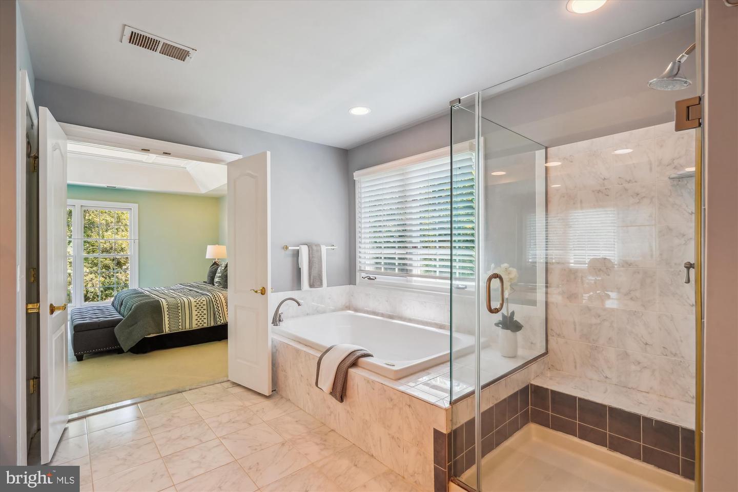 3206 WHEATLAND FARMS DR, OAKTON, Virginia 22124, 5 Bedrooms Bedrooms, ,4 BathroomsBathrooms,Residential,For sale,3206 WHEATLAND FARMS DR,VAFX2252656 MLS # VAFX2252656