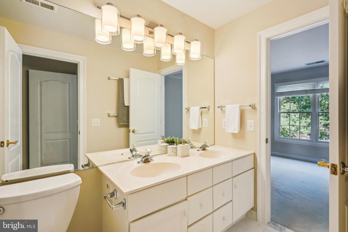 3206 WHEATLAND FARMS DR, OAKTON, Virginia 22124, 5 Bedrooms Bedrooms, ,4 BathroomsBathrooms,Residential,For sale,3206 WHEATLAND FARMS DR,VAFX2252656 MLS # VAFX2252656