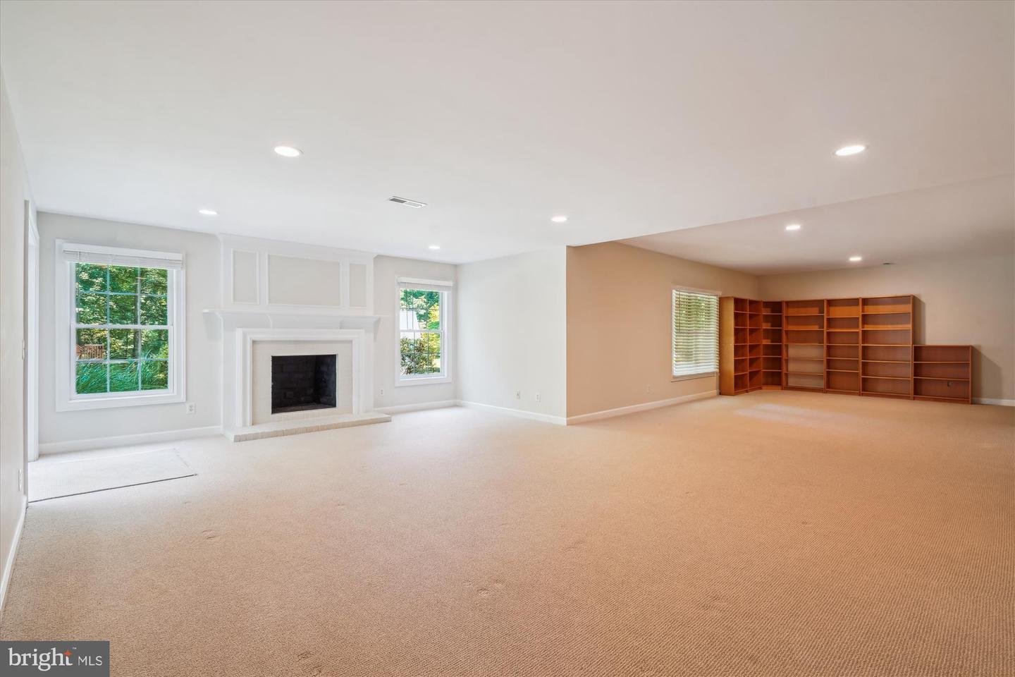 3206 WHEATLAND FARMS DR, OAKTON, Virginia 22124, 5 Bedrooms Bedrooms, ,4 BathroomsBathrooms,Residential,For sale,3206 WHEATLAND FARMS DR,VAFX2252656 MLS # VAFX2252656