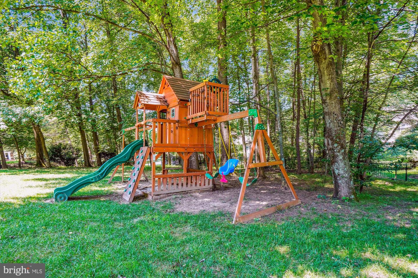 3206 WHEATLAND FARMS DR, OAKTON, Virginia 22124, 5 Bedrooms Bedrooms, ,4 BathroomsBathrooms,Residential,For sale,3206 WHEATLAND FARMS DR,VAFX2252656 MLS # VAFX2252656