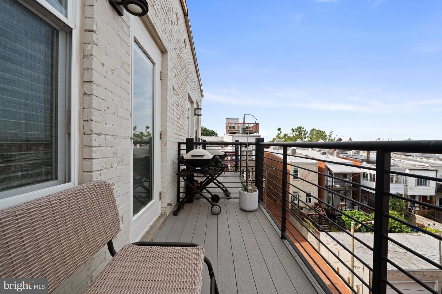 1812 NORTH CAPITOL ST NW #302, WASHINGTON, District Of Columbia 20002, 2 Bedrooms Bedrooms, ,2 BathroomsBathrooms,Residential,For sale,1812 NORTH CAPITOL ST NW #302,DCDC2208470 MLS # DCDC2208470