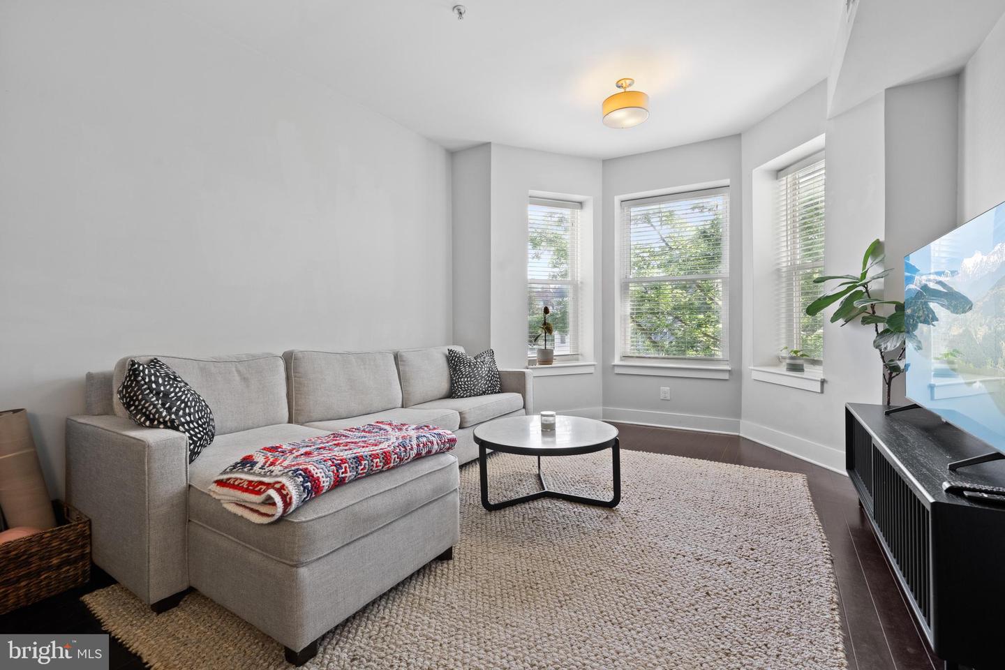 1812 NORTH CAPITOL ST NW #302, WASHINGTON, District Of Columbia 20002, 2 Bedrooms Bedrooms, ,2 BathroomsBathrooms,Residential,For sale,1812 NORTH CAPITOL ST NW #302,DCDC2208470 MLS # DCDC2208470