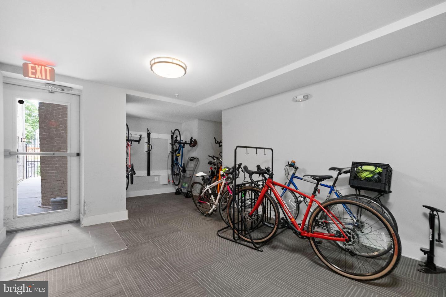 1812 NORTH CAPITOL ST NW #302, WASHINGTON, District Of Columbia 20002, 2 Bedrooms Bedrooms, ,2 BathroomsBathrooms,Residential,For sale,1812 NORTH CAPITOL ST NW #302,DCDC2208470 MLS # DCDC2208470
