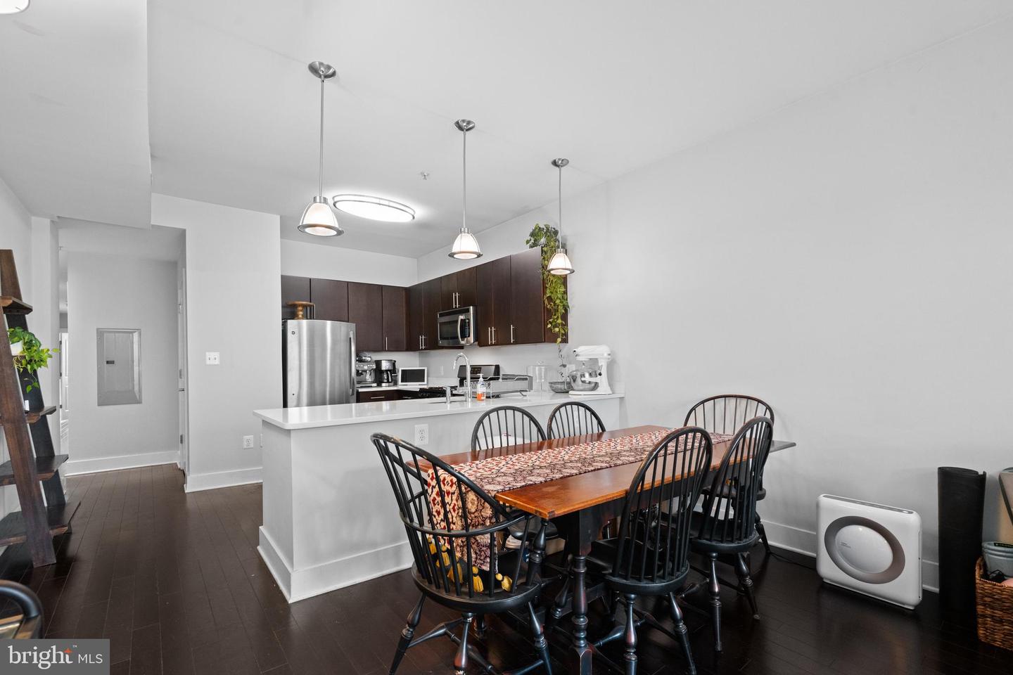 1812 NORTH CAPITOL ST NW #302, WASHINGTON, District Of Columbia 20002, 2 Bedrooms Bedrooms, ,2 BathroomsBathrooms,Residential,For sale,1812 NORTH CAPITOL ST NW #302,DCDC2208470 MLS # DCDC2208470