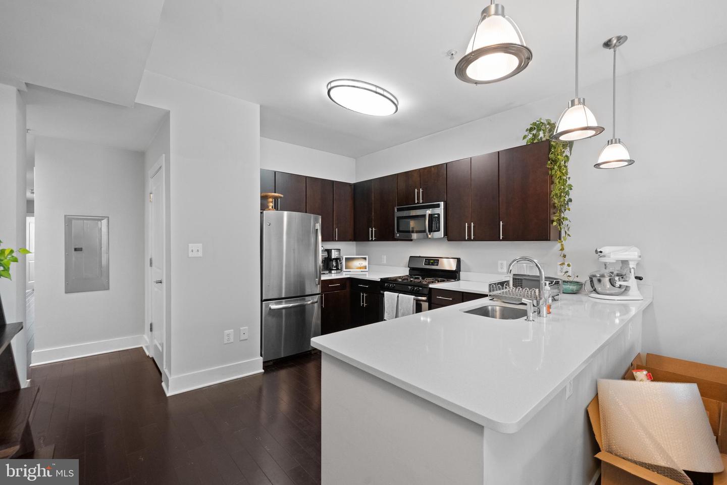 1812 NORTH CAPITOL ST NW #302, WASHINGTON, District Of Columbia 20002, 2 Bedrooms Bedrooms, ,2 BathroomsBathrooms,Residential,For sale,1812 NORTH CAPITOL ST NW #302,DCDC2208470 MLS # DCDC2208470