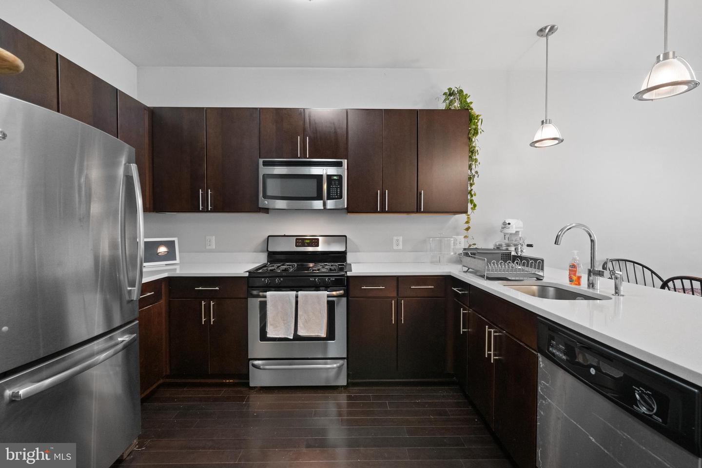 1812 NORTH CAPITOL ST NW #302, WASHINGTON, District Of Columbia 20002, 2 Bedrooms Bedrooms, ,2 BathroomsBathrooms,Residential,For sale,1812 NORTH CAPITOL ST NW #302,DCDC2208470 MLS # DCDC2208470