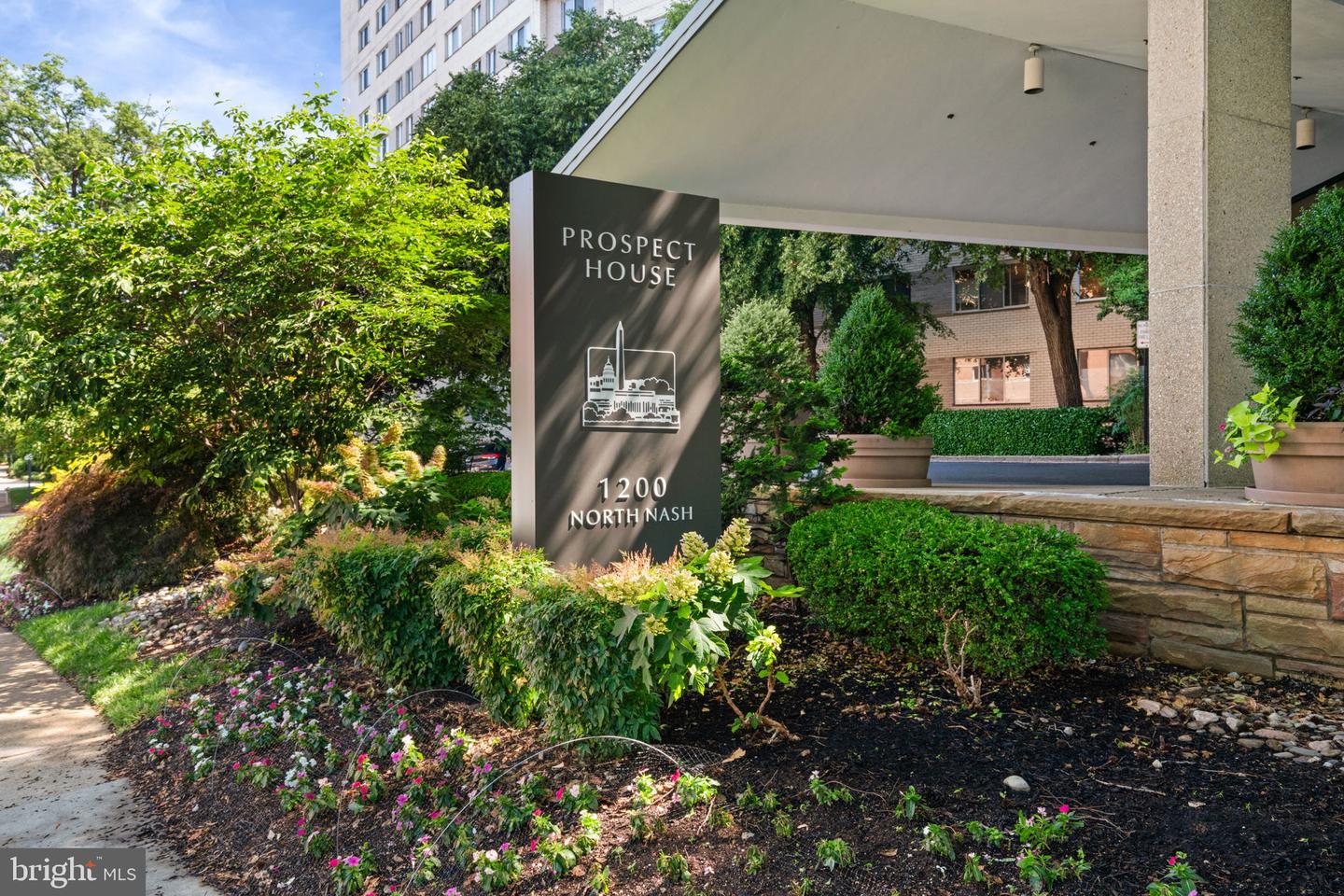 1200 N NASH ST N #1125, ARLINGTON, Virginia 22209, 2 Bedrooms Bedrooms, ,2 BathroomsBathrooms,Residential,For sale,1200 N NASH ST N #1125,VAAR2060010 MLS # VAAR2060010
