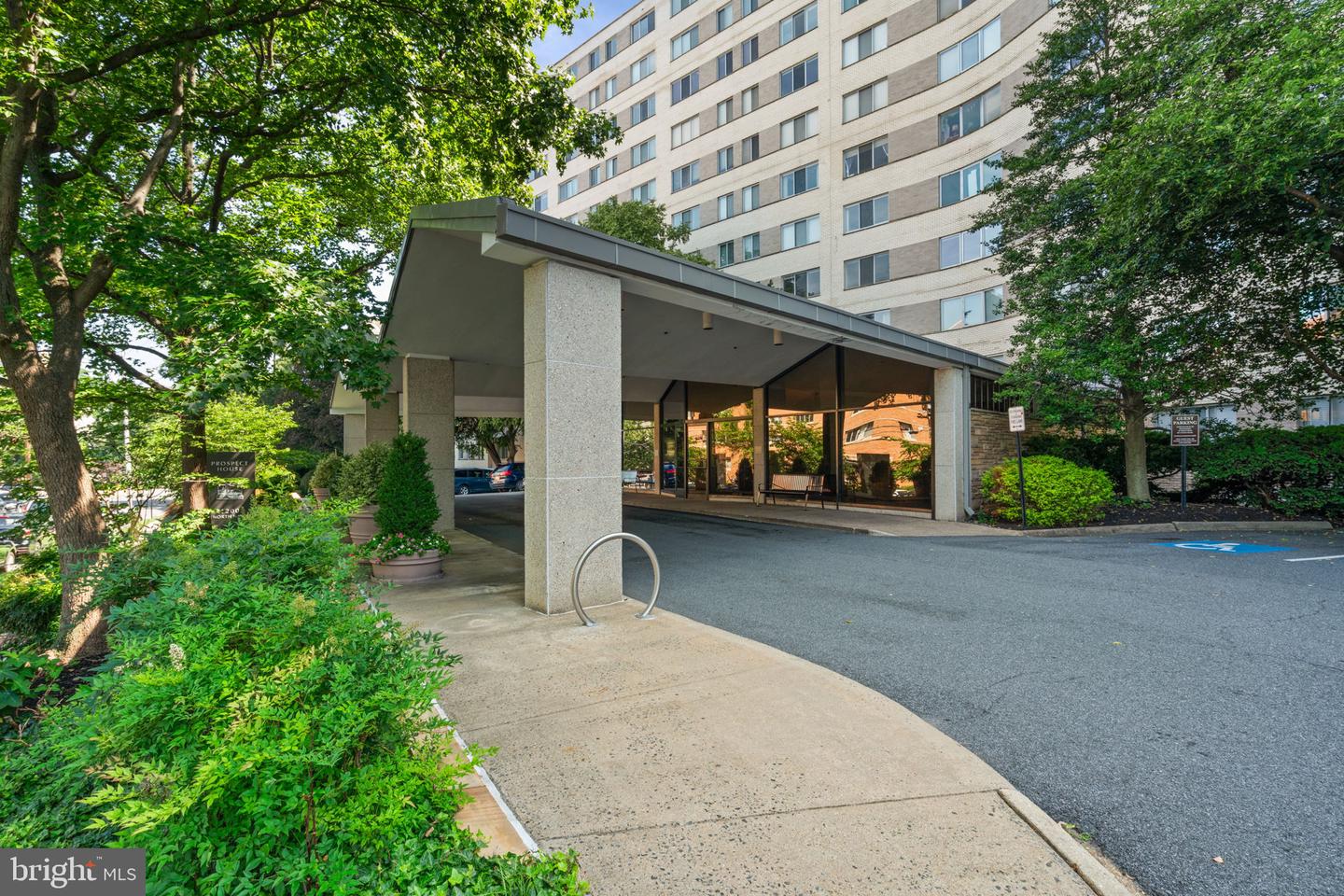 1200 N NASH ST N #1125, ARLINGTON, Virginia 22209, 2 Bedrooms Bedrooms, ,2 BathroomsBathrooms,Residential,For sale,1200 N NASH ST N #1125,VAAR2060010 MLS # VAAR2060010