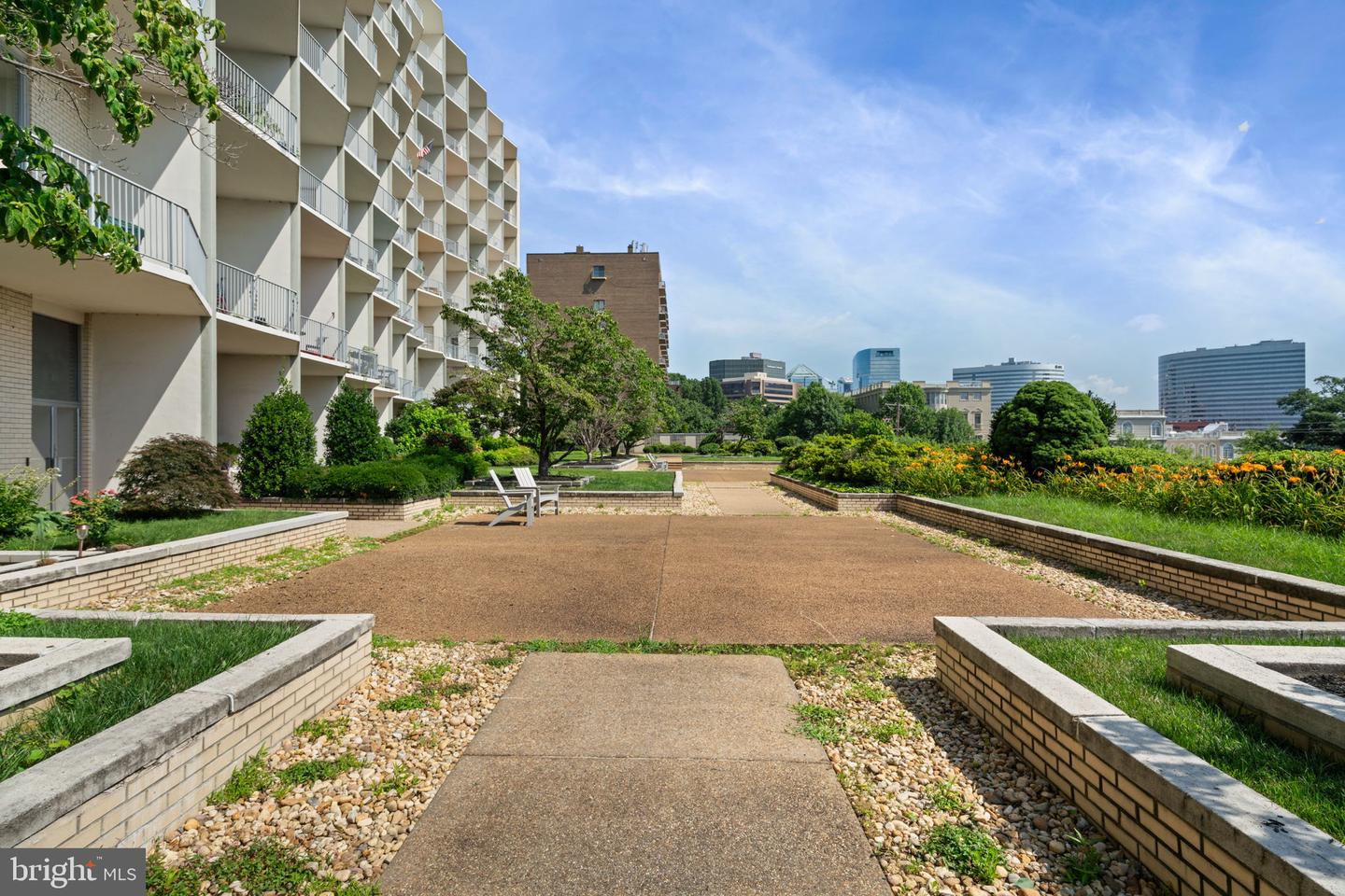 1200 N NASH ST N #1125, ARLINGTON, Virginia 22209, 2 Bedrooms Bedrooms, ,2 BathroomsBathrooms,Residential,For sale,1200 N NASH ST N #1125,VAAR2060010 MLS # VAAR2060010