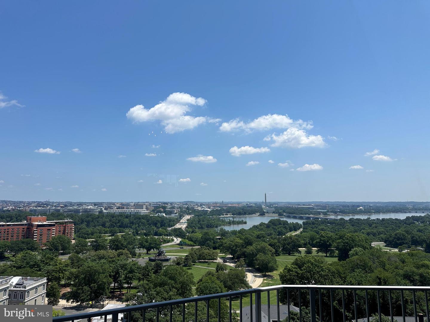 1200 N NASH ST N #1125, ARLINGTON, Virginia 22209, 2 Bedrooms Bedrooms, ,2 BathroomsBathrooms,Residential,For sale,1200 N NASH ST N #1125,VAAR2060010 MLS # VAAR2060010
