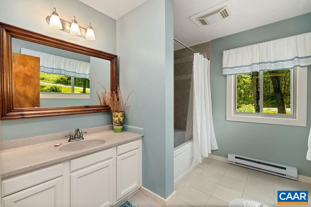 475 EAST CATOCTIN DR, WINTERGREEN RESORT, Virginia 22967, 3 Bedrooms Bedrooms, ,3 BathroomsBathrooms,Residential,For sale,475 EAST CATOCTIN DR,666264 MLS # 666264