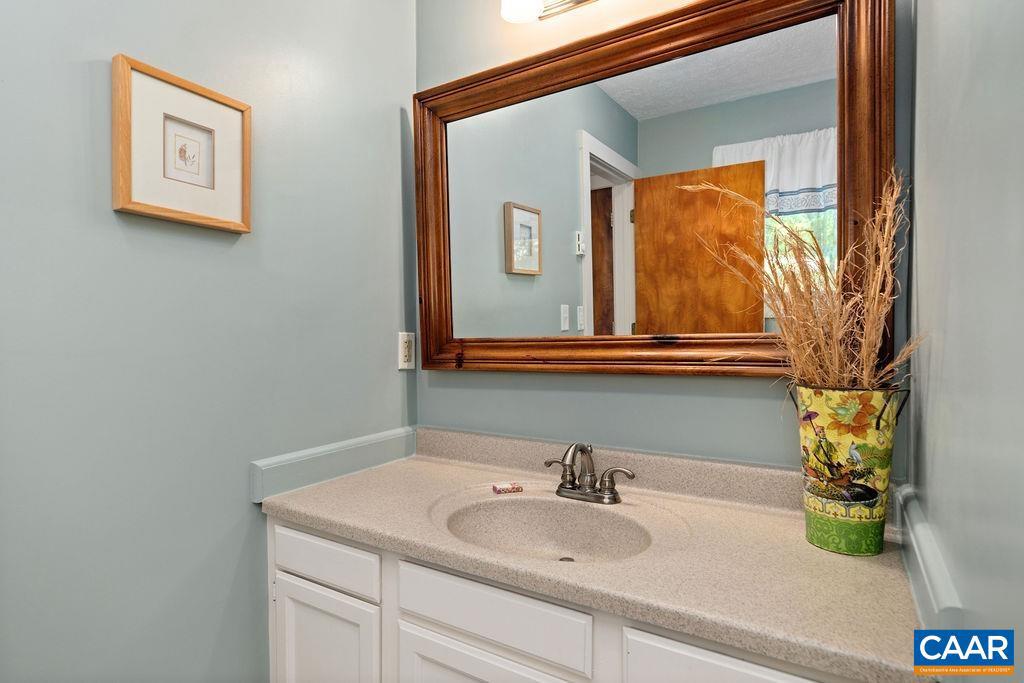 475 EAST CATOCTIN DR, WINTERGREEN RESORT, Virginia 22967, 3 Bedrooms Bedrooms, ,3 BathroomsBathrooms,Residential,For sale,475 EAST CATOCTIN DR,666264 MLS # 666264