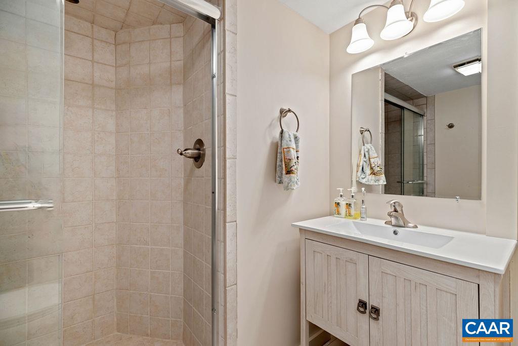 475 EAST CATOCTIN DR, WINTERGREEN RESORT, Virginia 22967, 3 Bedrooms Bedrooms, ,3 BathroomsBathrooms,Residential,For sale,475 EAST CATOCTIN DR,666264 MLS # 666264