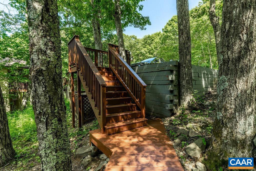 475 EAST CATOCTIN DR, WINTERGREEN RESORT, Virginia 22967, 3 Bedrooms Bedrooms, ,3 BathroomsBathrooms,Residential,For sale,475 EAST CATOCTIN DR,666264 MLS # 666264