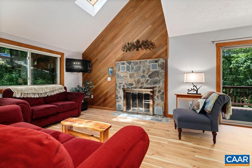 475 EAST CATOCTIN DR, WINTERGREEN RESORT, Virginia 22967, 3 Bedrooms Bedrooms, ,3 BathroomsBathrooms,Residential,For sale,475 EAST CATOCTIN DR,666264 MLS # 666264