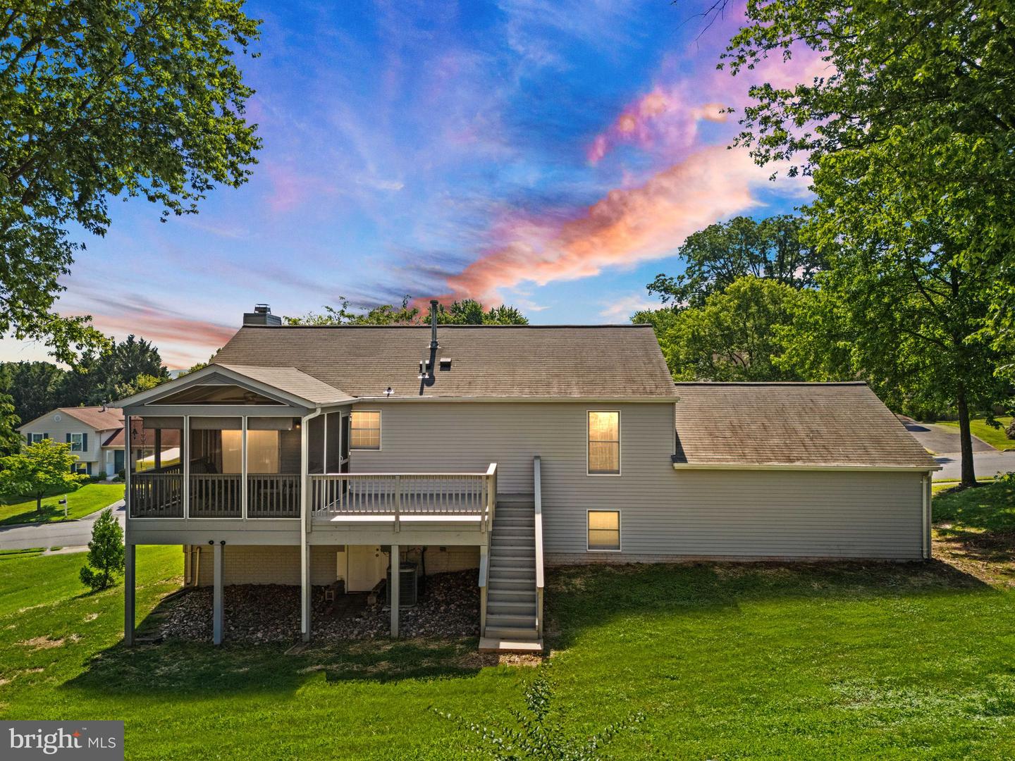 209 RECTOR ST, STERLING, Virginia 20164, 4 Bedrooms Bedrooms, ,2 BathroomsBathrooms,Residential,For sale,209 RECTOR ST,VALO2100888 MLS # VALO2100888