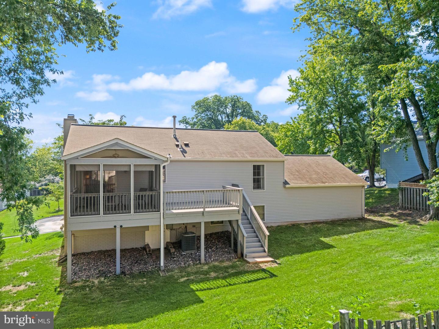 209 RECTOR ST, STERLING, Virginia 20164, 4 Bedrooms Bedrooms, ,2 BathroomsBathrooms,Residential,For sale,209 RECTOR ST,VALO2100888 MLS # VALO2100888