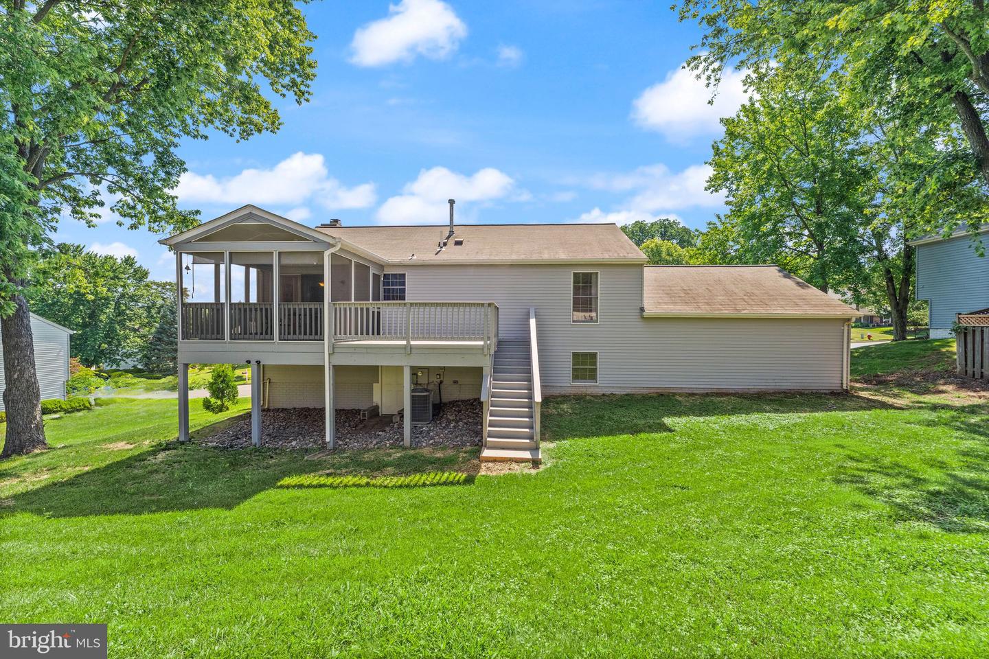209 RECTOR ST, STERLING, Virginia 20164, 4 Bedrooms Bedrooms, ,2 BathroomsBathrooms,Residential,For sale,209 RECTOR ST,VALO2100888 MLS # VALO2100888