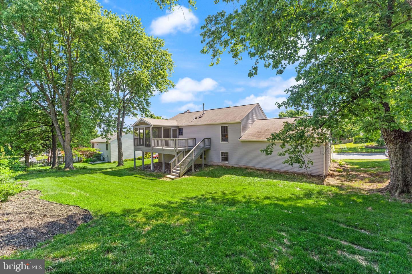 209 RECTOR ST, STERLING, Virginia 20164, 4 Bedrooms Bedrooms, ,2 BathroomsBathrooms,Residential,For sale,209 RECTOR ST,VALO2100888 MLS # VALO2100888