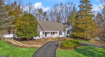 12004 ROBIN DR, CATHARPIN, Virginia 20143, 4 Bedrooms Bedrooms, ,3 BathroomsBathrooms,Residential,For sale,12004 ROBIN DR,VAPW2098358 MLS # VAPW2098358