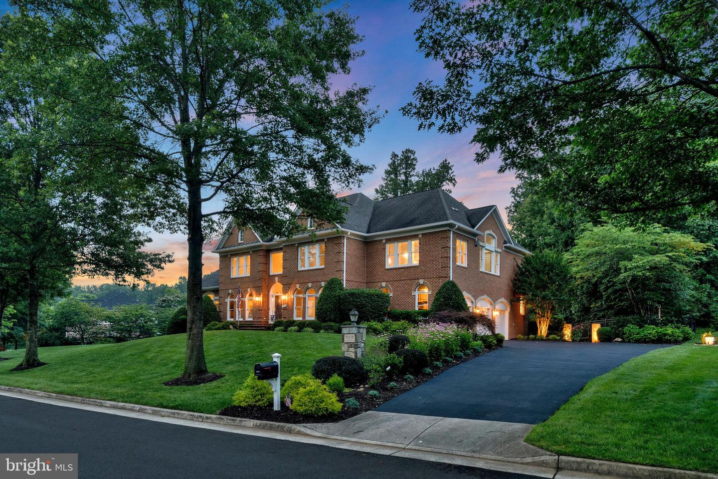 3013 ROSE CREEK CT, OAKTON, Virginia 22124, 4 Bedrooms Bedrooms, 21 Rooms Rooms,4 BathroomsBathrooms,Residential,For sale,3013 ROSE CREEK CT,VAFX2253034 MLS # VAFX2253034