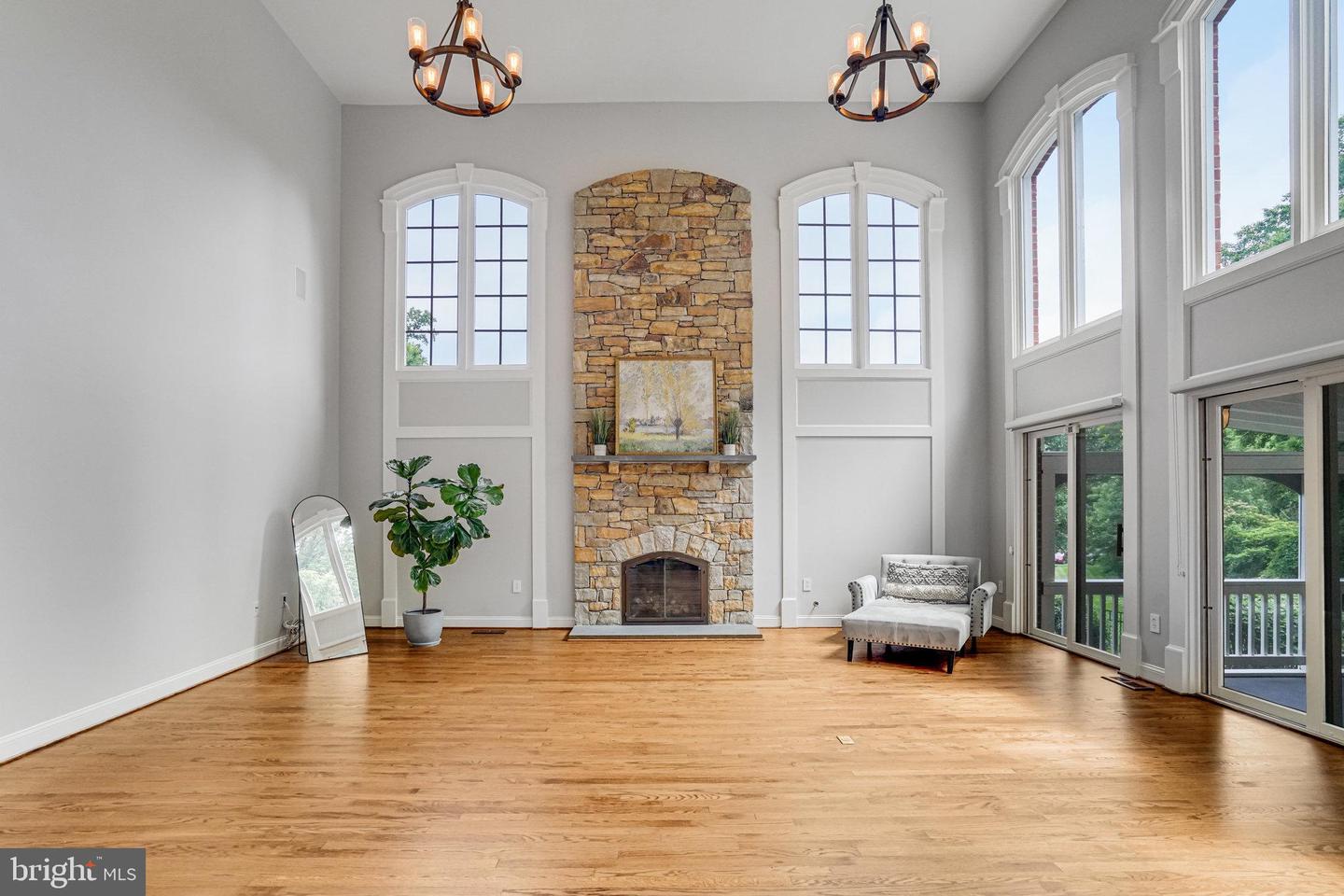 3013 ROSE CREEK CT, OAKTON, Virginia 22124, 4 Bedrooms Bedrooms, 21 Rooms Rooms,4 BathroomsBathrooms,Residential,For sale,3013 ROSE CREEK CT,VAFX2253034 MLS # VAFX2253034