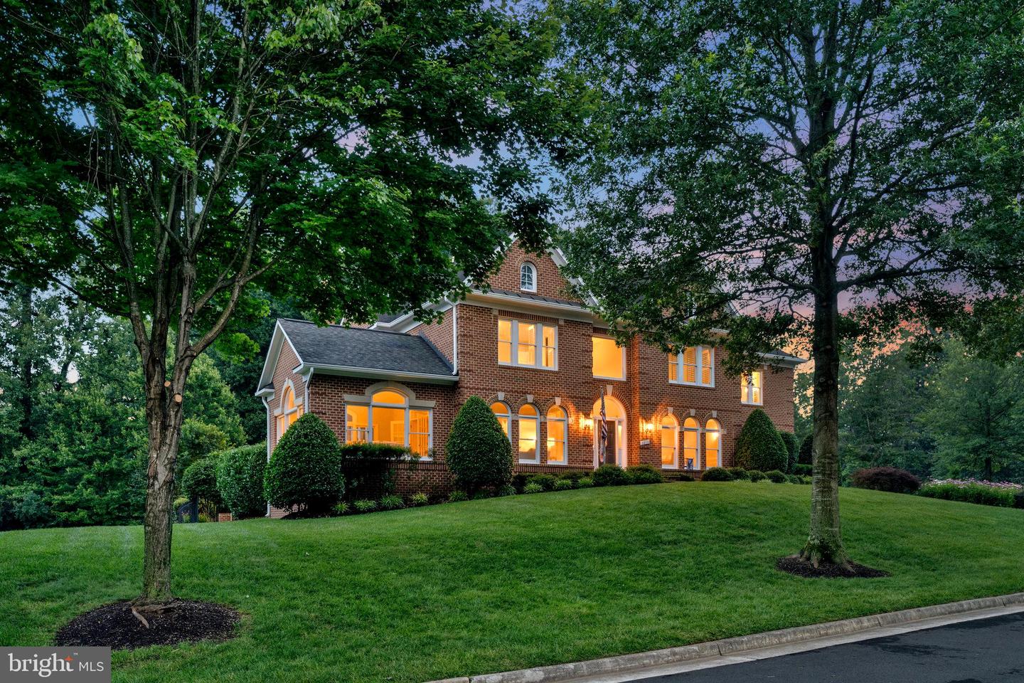 3013 ROSE CREEK CT, OAKTON, Virginia 22124, 4 Bedrooms Bedrooms, 21 Rooms Rooms,4 BathroomsBathrooms,Residential,For sale,3013 ROSE CREEK CT,VAFX2253034 MLS # VAFX2253034