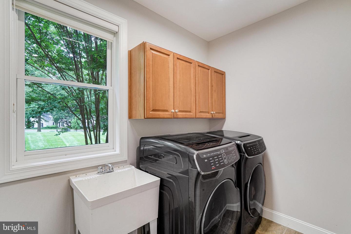 3013 ROSE CREEK CT, OAKTON, Virginia 22124, 4 Bedrooms Bedrooms, 21 Rooms Rooms,4 BathroomsBathrooms,Residential,For sale,3013 ROSE CREEK CT,VAFX2253034 MLS # VAFX2253034