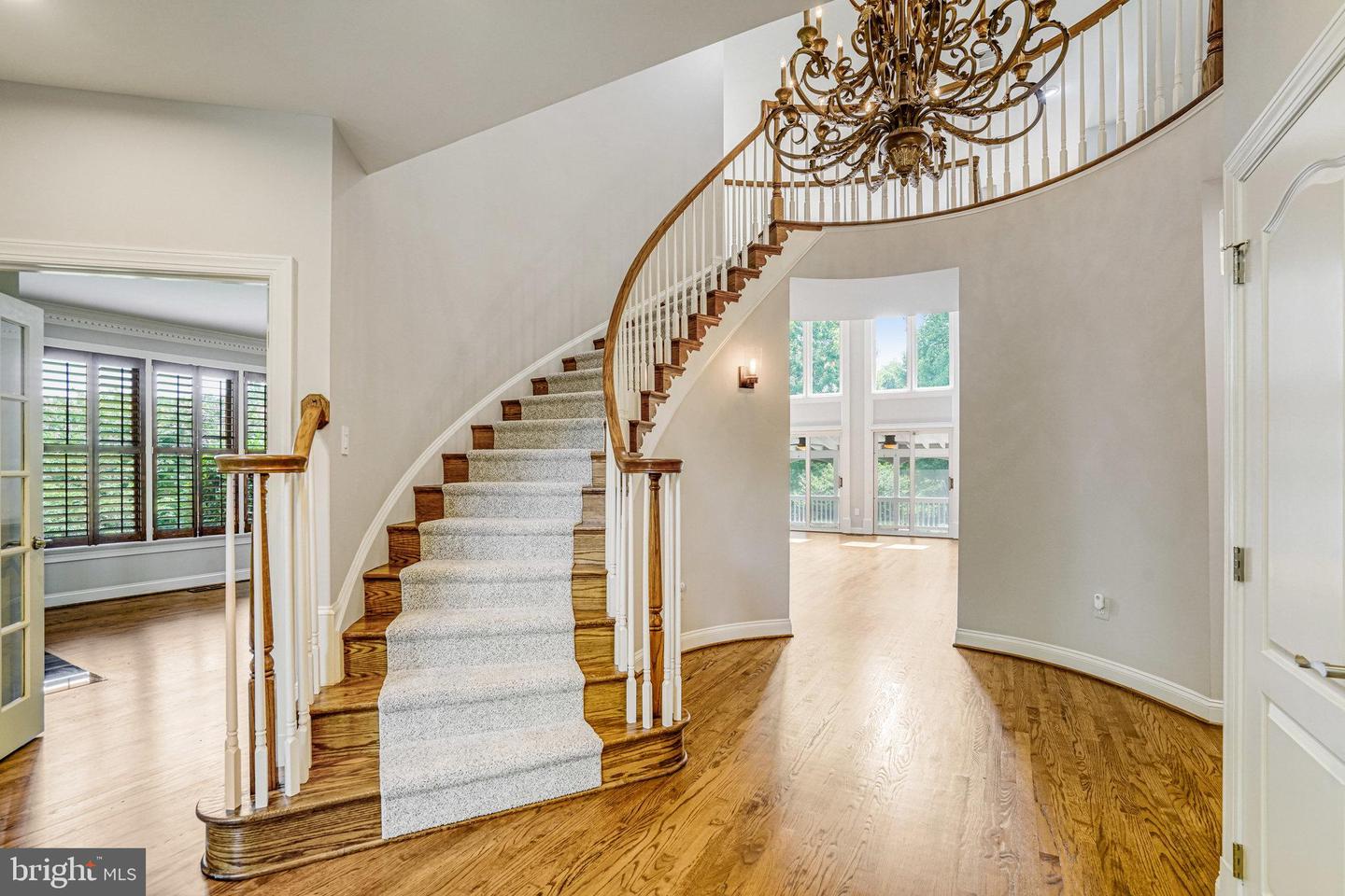 3013 ROSE CREEK CT, OAKTON, Virginia 22124, 4 Bedrooms Bedrooms, 21 Rooms Rooms,4 BathroomsBathrooms,Residential,For sale,3013 ROSE CREEK CT,VAFX2253034 MLS # VAFX2253034