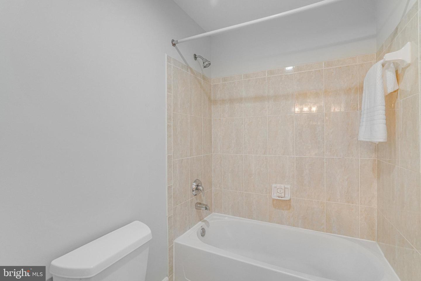 3013 ROSE CREEK CT, OAKTON, Virginia 22124, 4 Bedrooms Bedrooms, 21 Rooms Rooms,4 BathroomsBathrooms,Residential,For sale,3013 ROSE CREEK CT,VAFX2253034 MLS # VAFX2253034