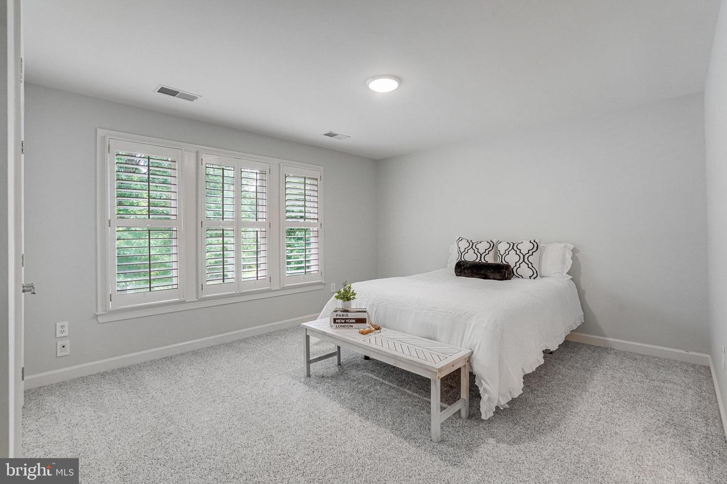 3013 ROSE CREEK CT, OAKTON, Virginia 22124, 4 Bedrooms Bedrooms, 21 Rooms Rooms,4 BathroomsBathrooms,Residential,For sale,3013 ROSE CREEK CT,VAFX2253034 MLS # VAFX2253034