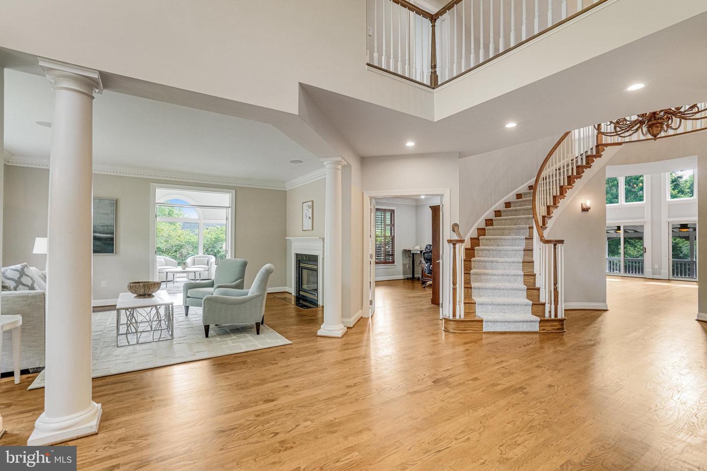 3013 ROSE CREEK CT, OAKTON, Virginia 22124, 4 Bedrooms Bedrooms, 21 Rooms Rooms,4 BathroomsBathrooms,Residential,For sale,3013 ROSE CREEK CT,VAFX2253034 MLS # VAFX2253034