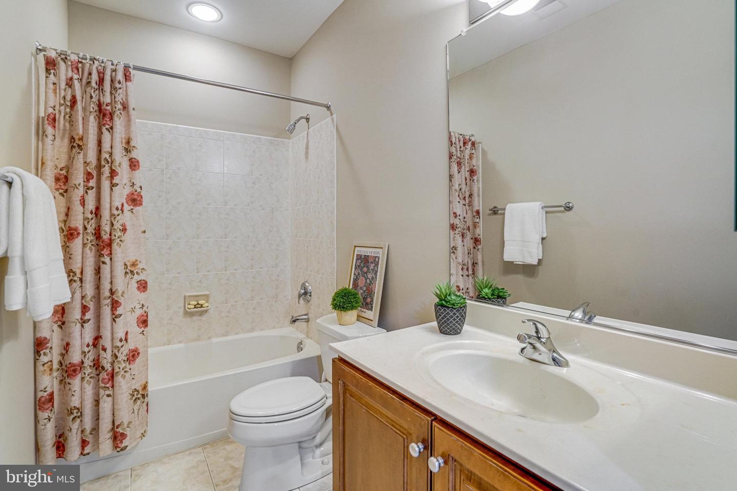 3013 ROSE CREEK CT, OAKTON, Virginia 22124, 4 Bedrooms Bedrooms, 21 Rooms Rooms,4 BathroomsBathrooms,Residential,For sale,3013 ROSE CREEK CT,VAFX2253034 MLS # VAFX2253034
