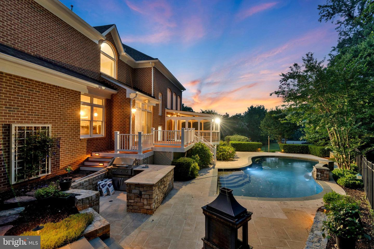3013 ROSE CREEK CT, OAKTON, Virginia 22124, 4 Bedrooms Bedrooms, 21 Rooms Rooms,4 BathroomsBathrooms,Residential,For sale,3013 ROSE CREEK CT,VAFX2253034 MLS # VAFX2253034