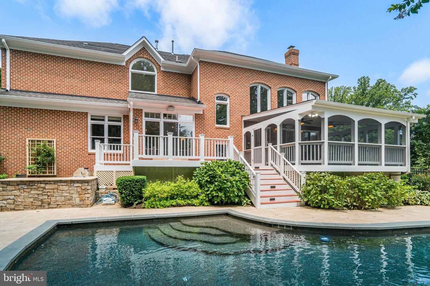 3013 ROSE CREEK CT, OAKTON, Virginia 22124, 4 Bedrooms Bedrooms, 21 Rooms Rooms,4 BathroomsBathrooms,Residential,For sale,3013 ROSE CREEK CT,VAFX2253034 MLS # VAFX2253034