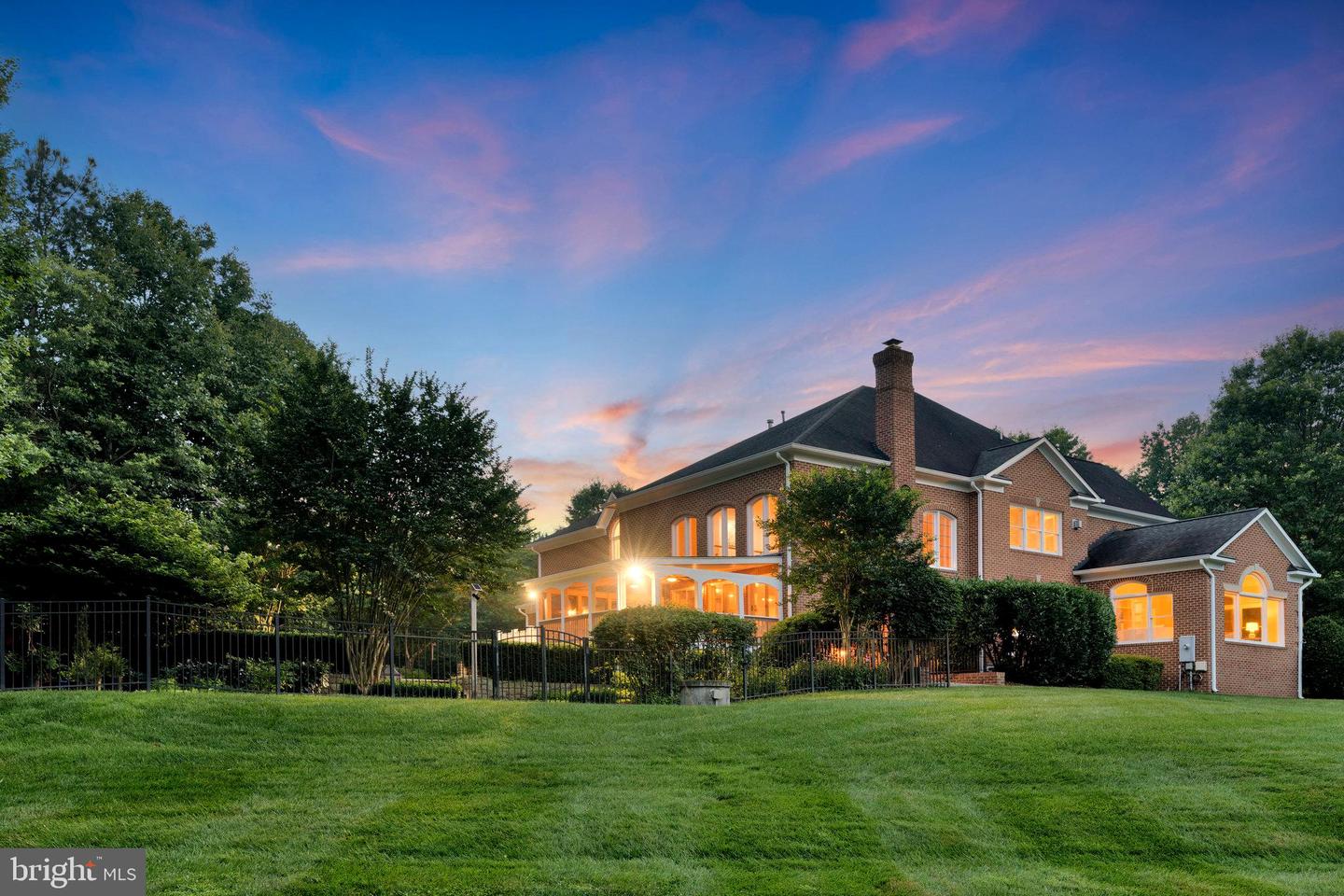 3013 ROSE CREEK CT, OAKTON, Virginia 22124, 4 Bedrooms Bedrooms, 21 Rooms Rooms,4 BathroomsBathrooms,Residential,For sale,3013 ROSE CREEK CT,VAFX2253034 MLS # VAFX2253034