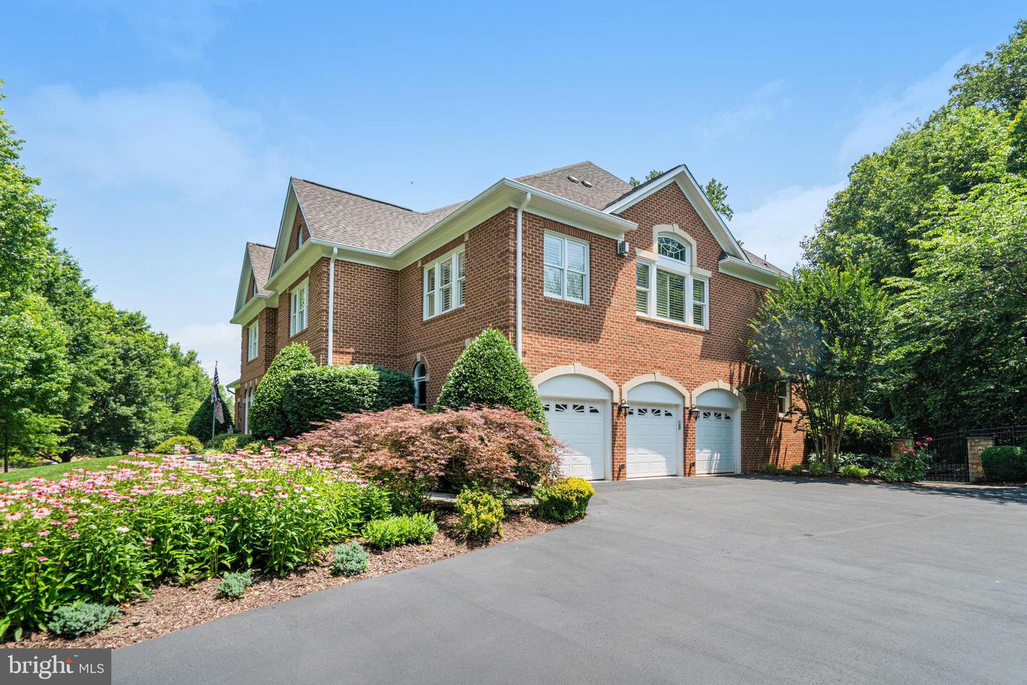 3013 ROSE CREEK CT, OAKTON, Virginia 22124, 4 Bedrooms Bedrooms, 21 Rooms Rooms,4 BathroomsBathrooms,Residential,For sale,3013 ROSE CREEK CT,VAFX2253034 MLS # VAFX2253034