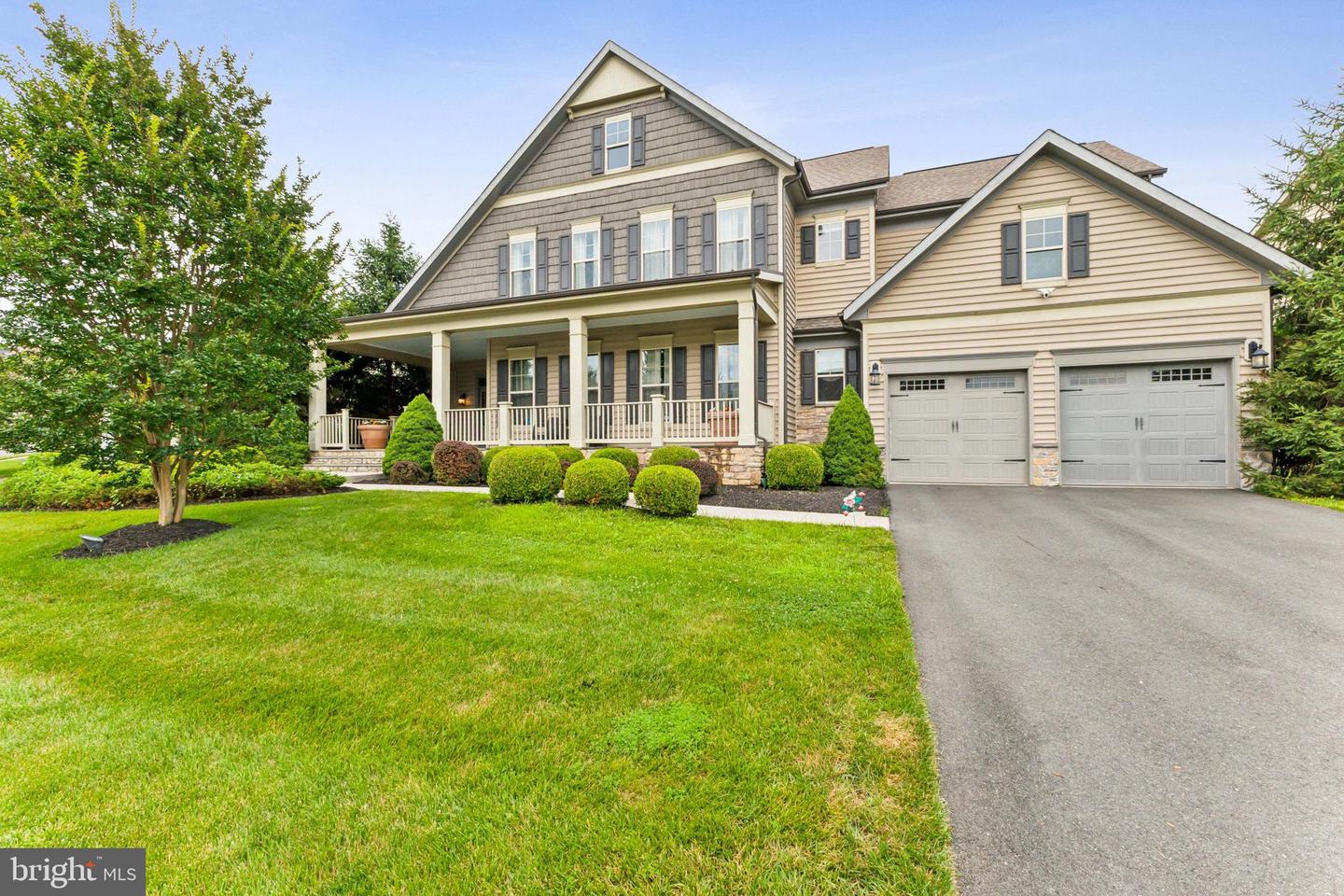 26612 MARBURY ESTATES DR, CHANTILLY, Virginia 20152, 4 Bedrooms Bedrooms, ,5 BathroomsBathrooms,Residential,For sale,26612 MARBURY ESTATES DR,VALO2101040 MLS # VALO2101040
